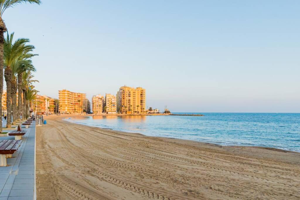 Ferienwohnung La Perla De Torrevieja Exterior foto